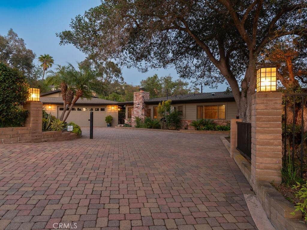 2923 Canonita Drive - Photo 1
