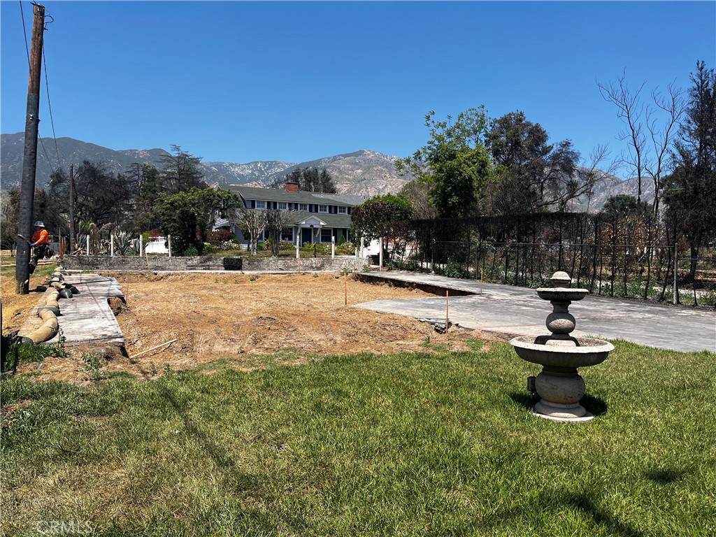 419 Altadena Drive - Photo 1