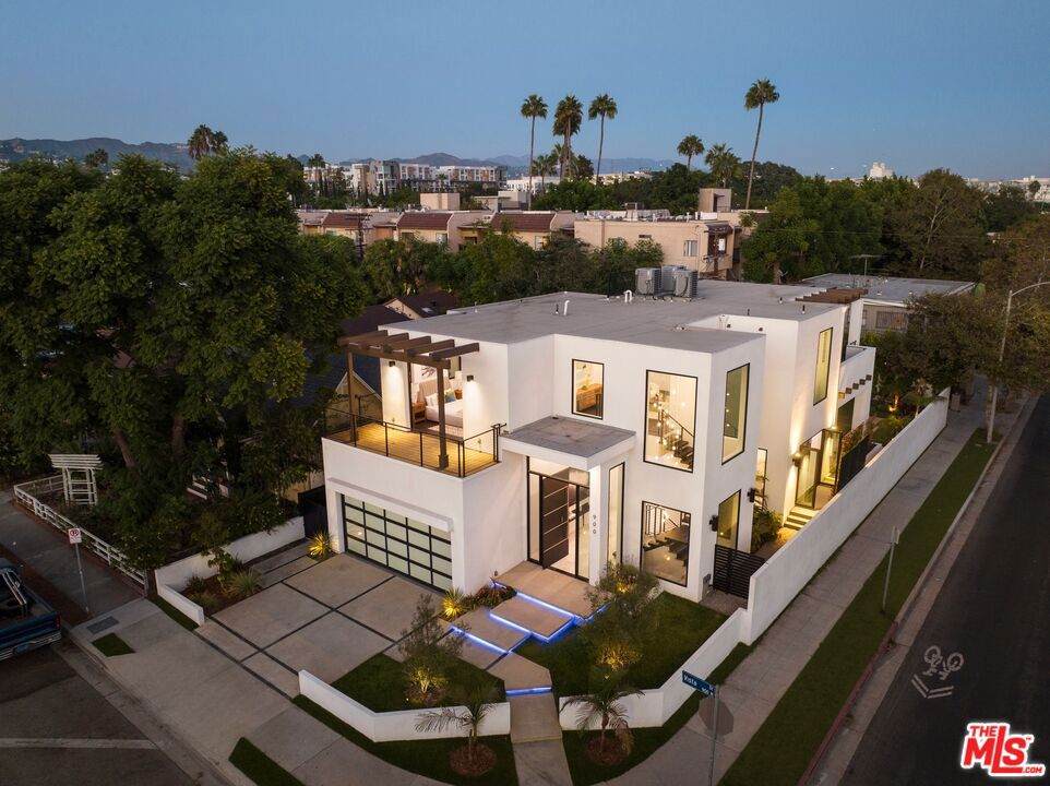 900 Vista Street - Photo 1