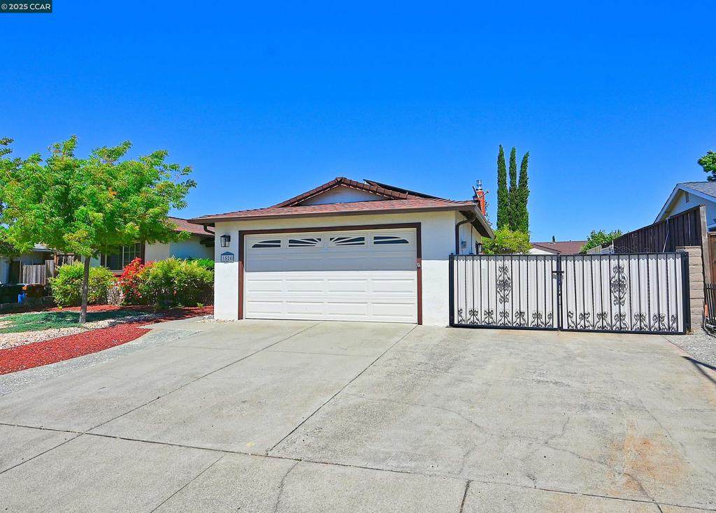 1524 Martindale Dr - Photo 1