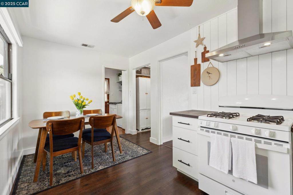 10 Pendegast St. - Photo 1