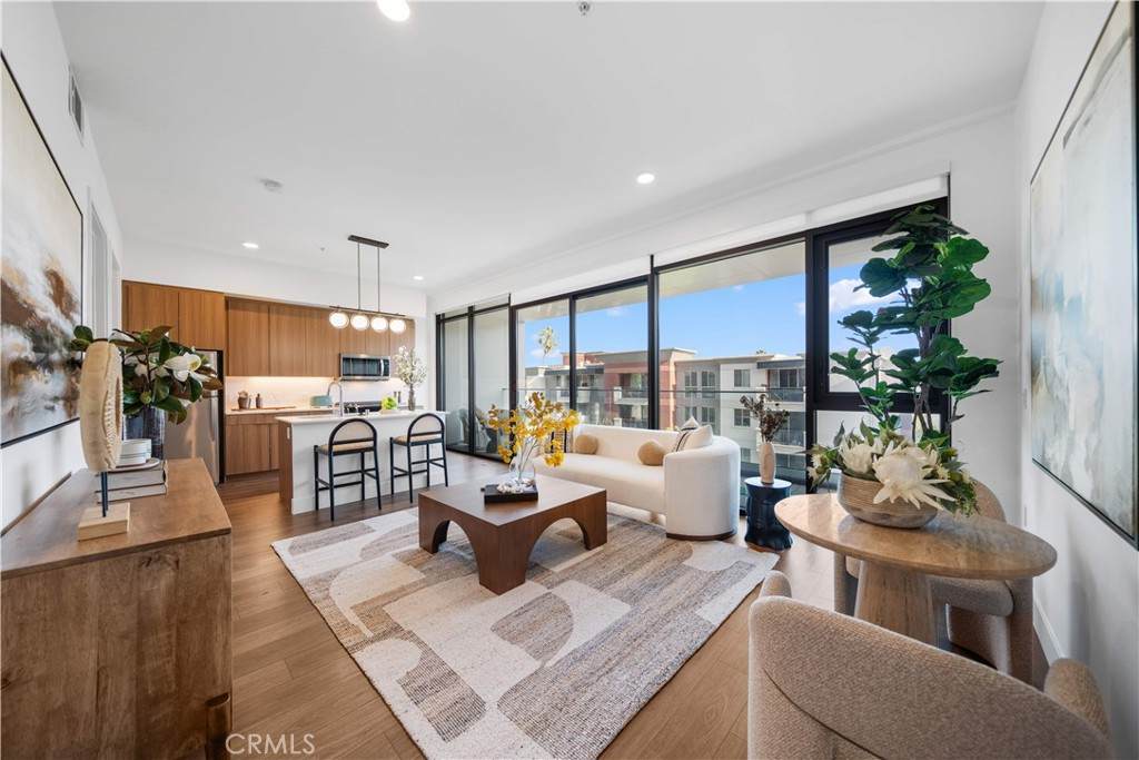 709 Walnut Street - Photo 1