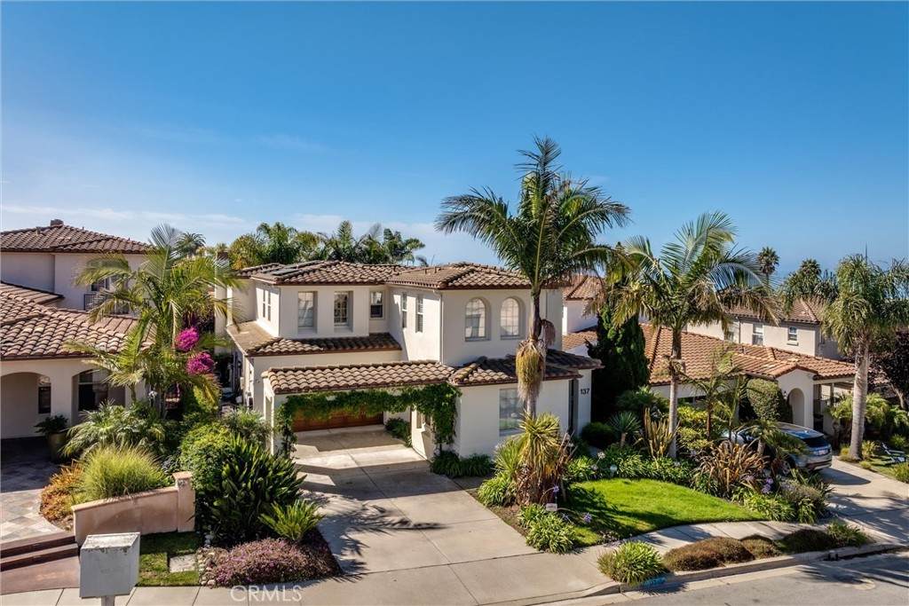 137 Beachcomber Drive - Photo 1