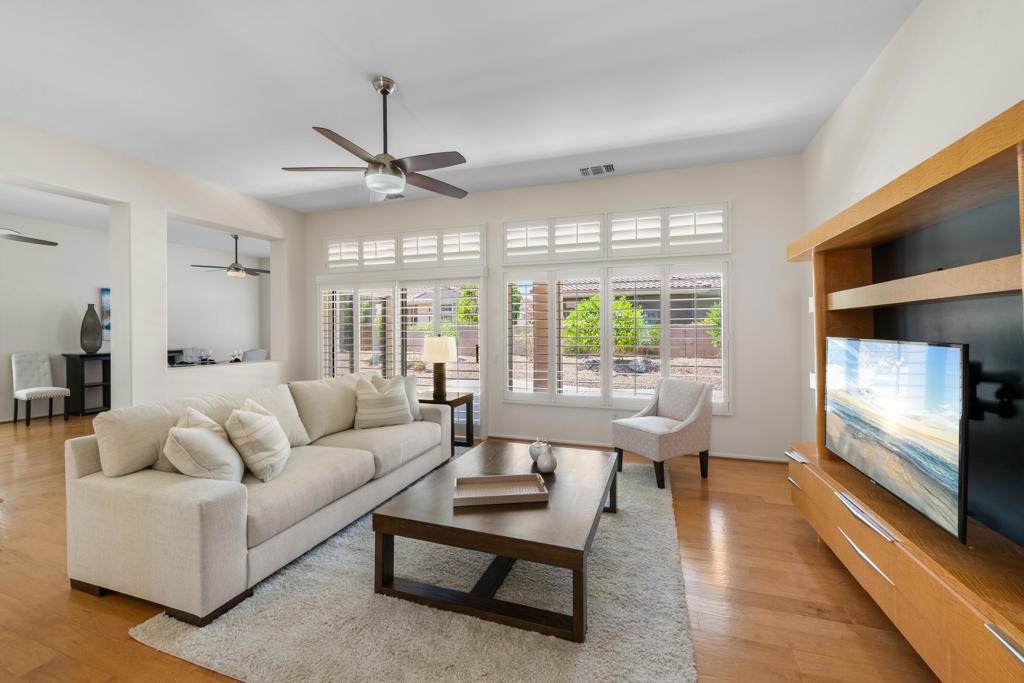 78585 Autumn Lane - Photo 1