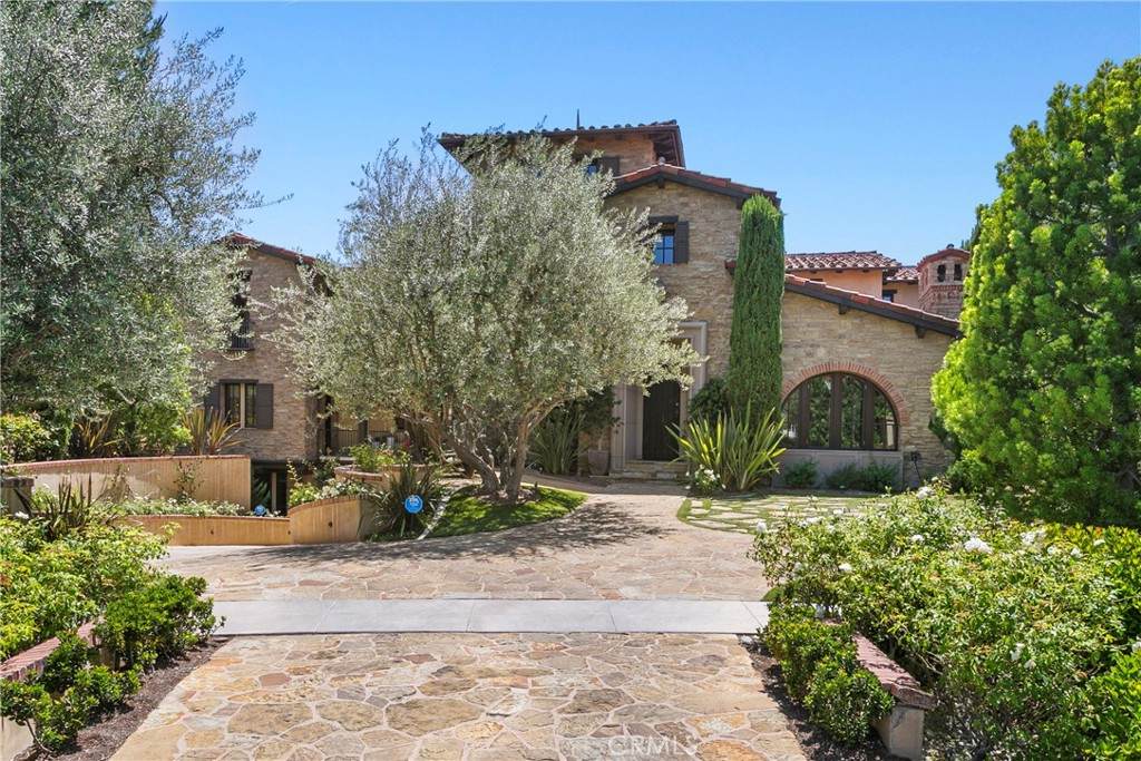 4 Thomas Road - Photo 1