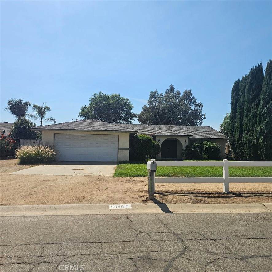 5090 Viceroy Avenue - Photo 1