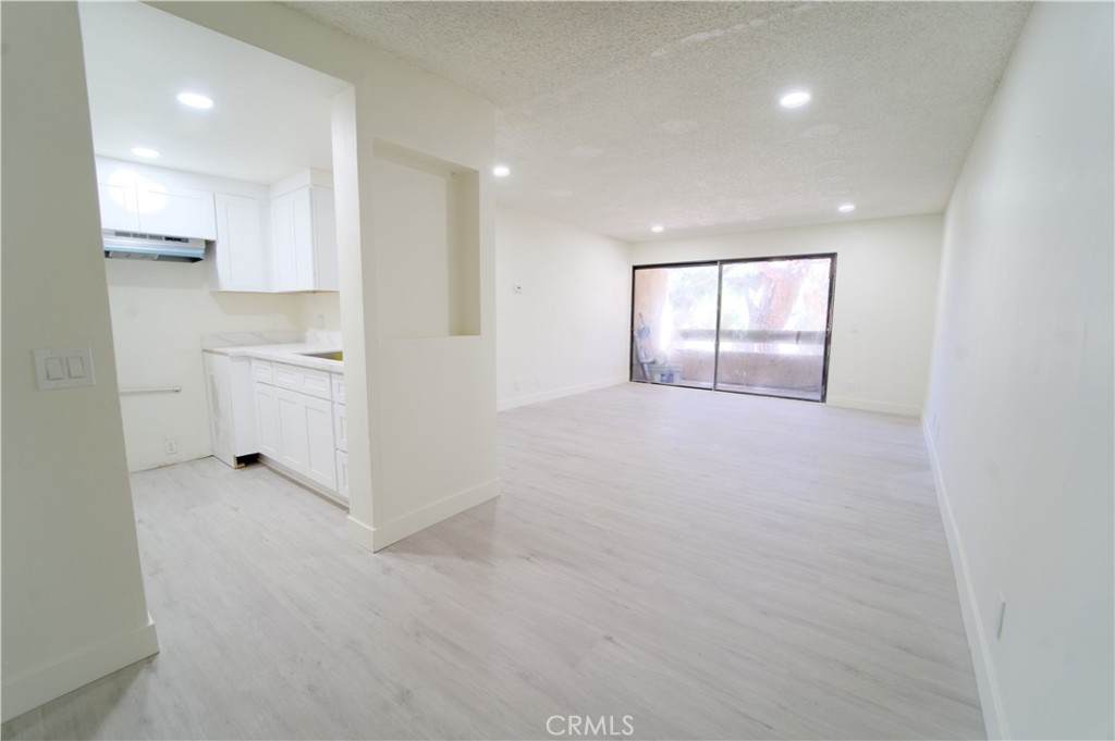 600 W Third St - Photo 1