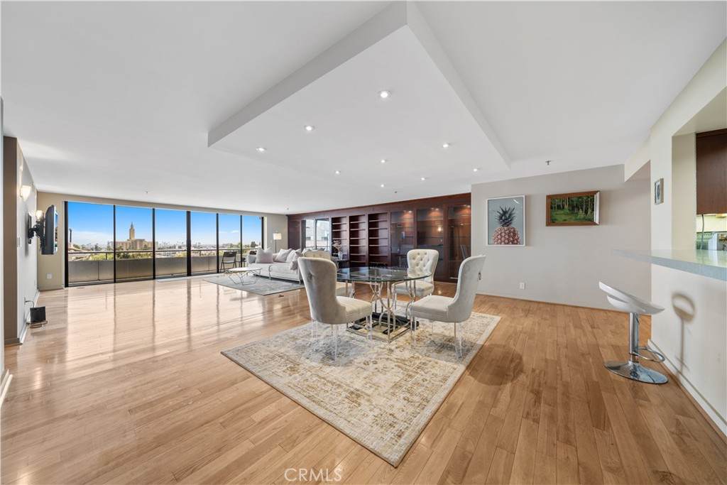 10660 Wilshire Boulevard - Photo 1