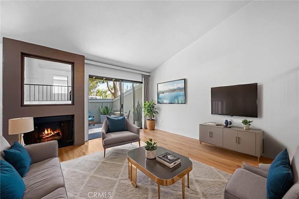 4320 Glencoe Avenue - Photo 1