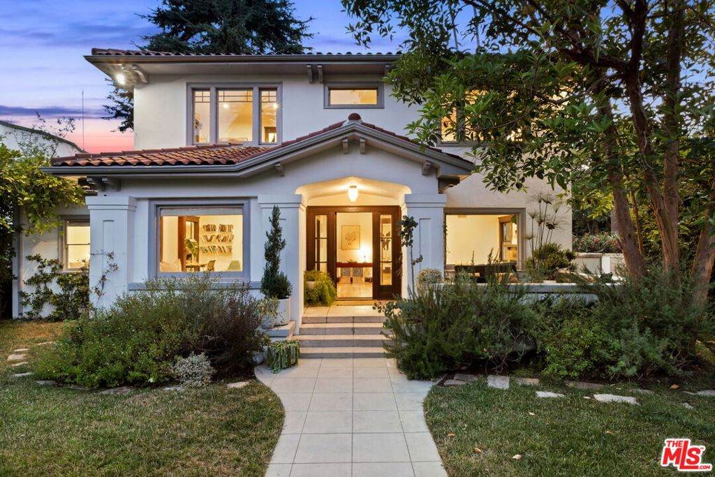 2027 Canyon Drive - Photo 1