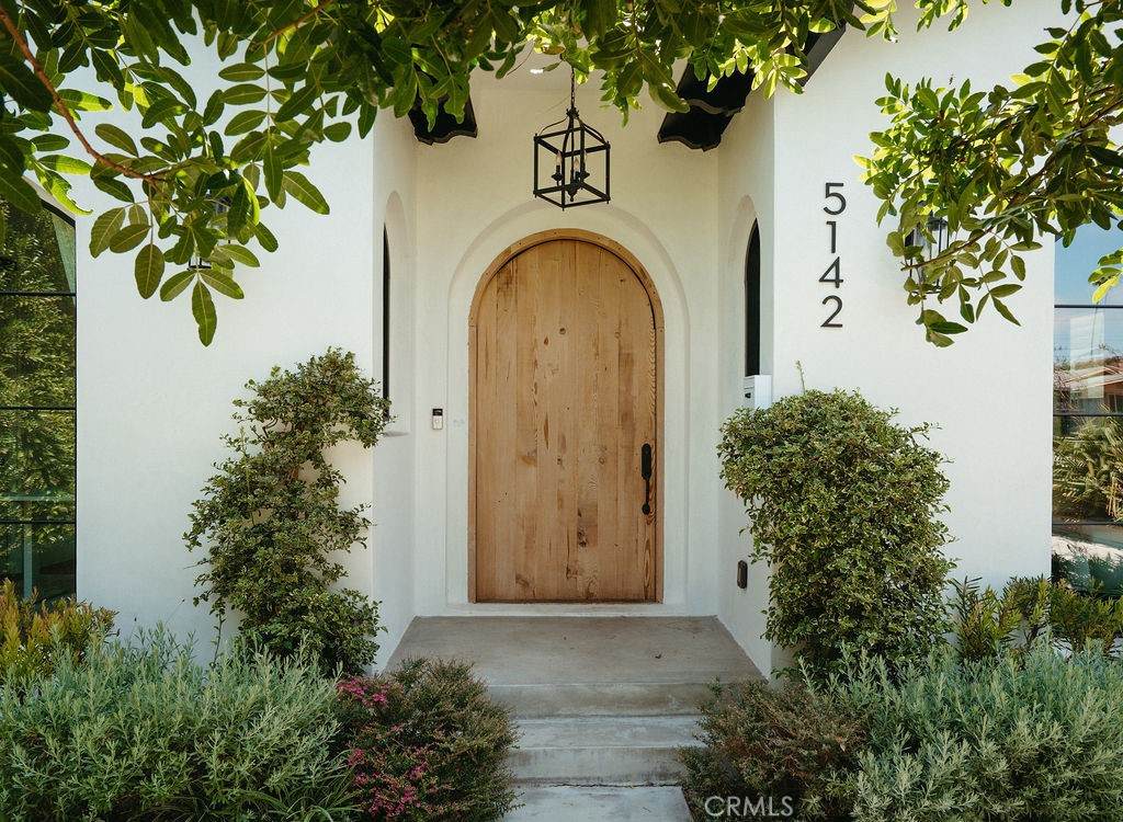 5142 Brynhurst Avenue - Photo 1