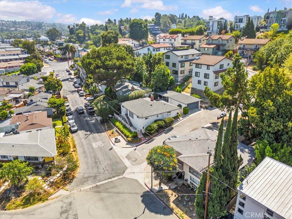 4200 Toland Way - Photo 1