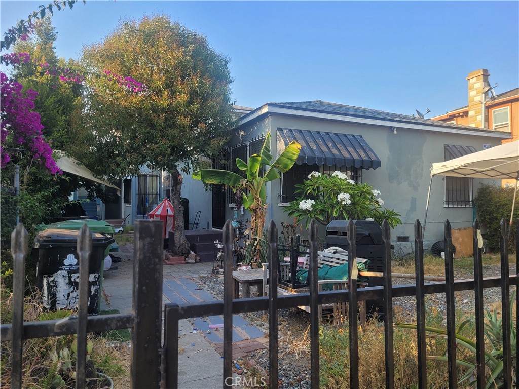 1723 35th Place - Photo 1