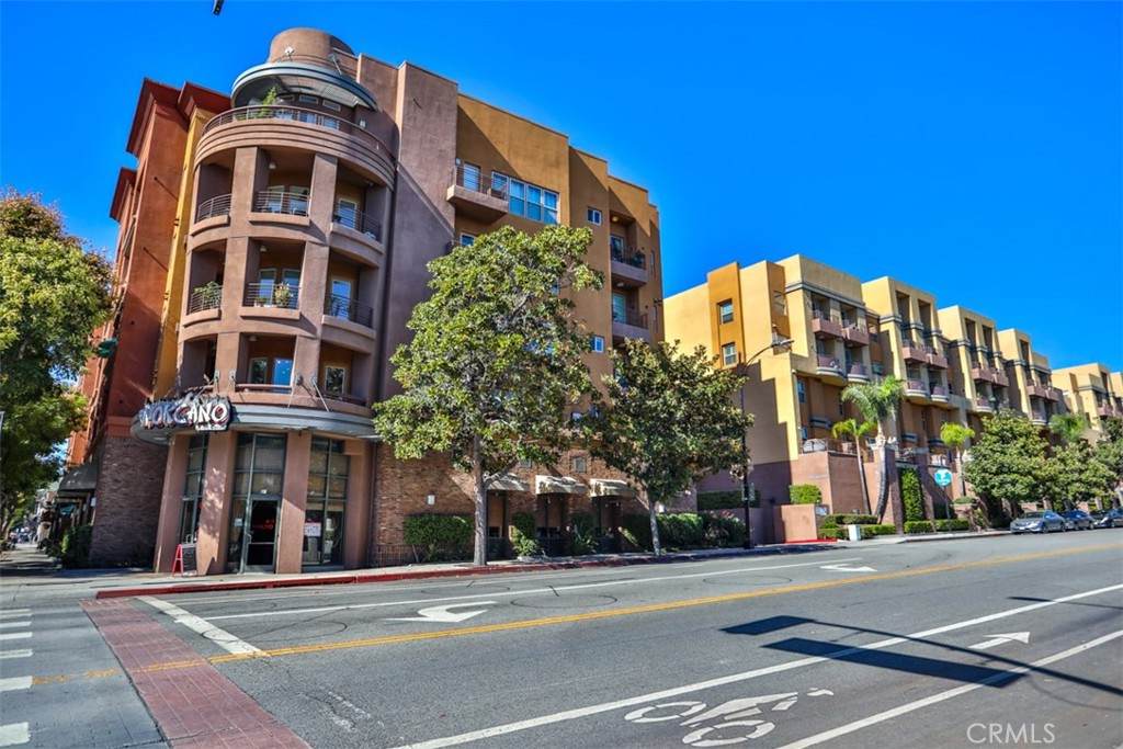 150 San Fernando Boulevard - Photo 1