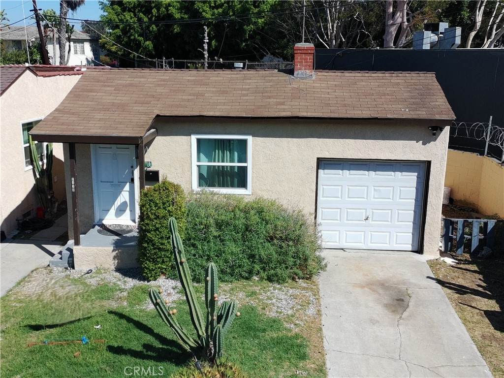 2110 S Marvin Ave - Photo 1