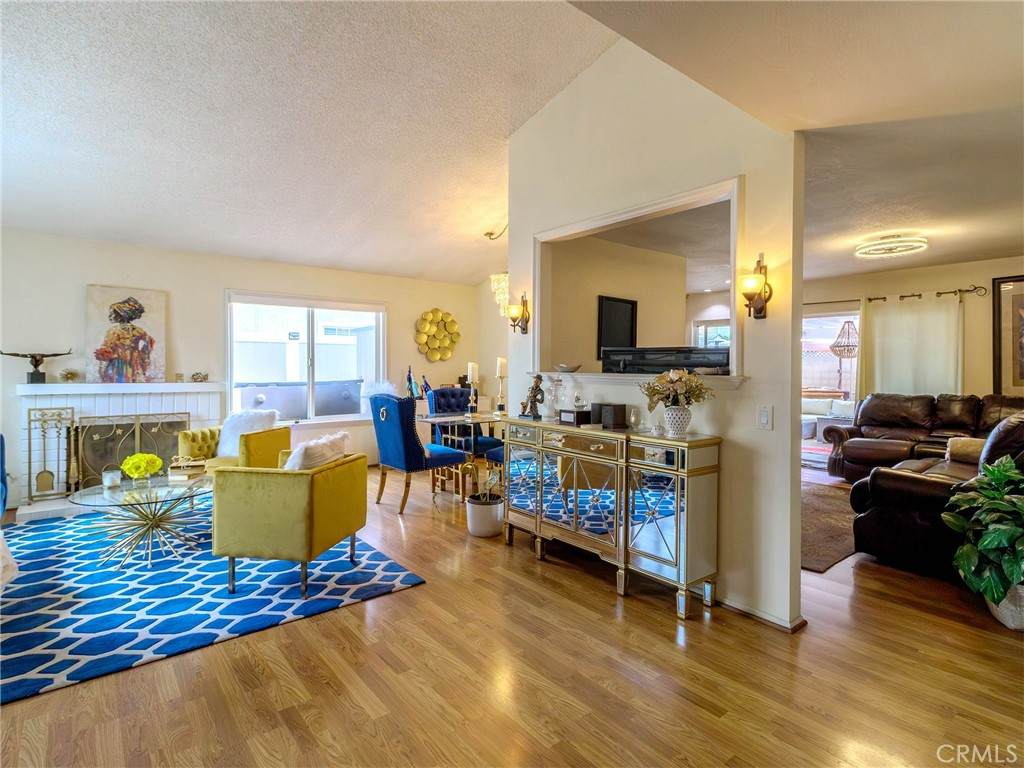 2318 W Moore Ave - Photo 1