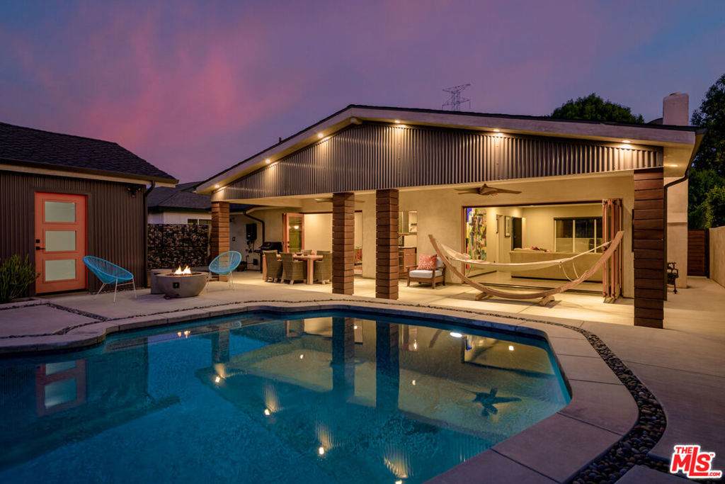 18839 Plummer Street - Photo 1