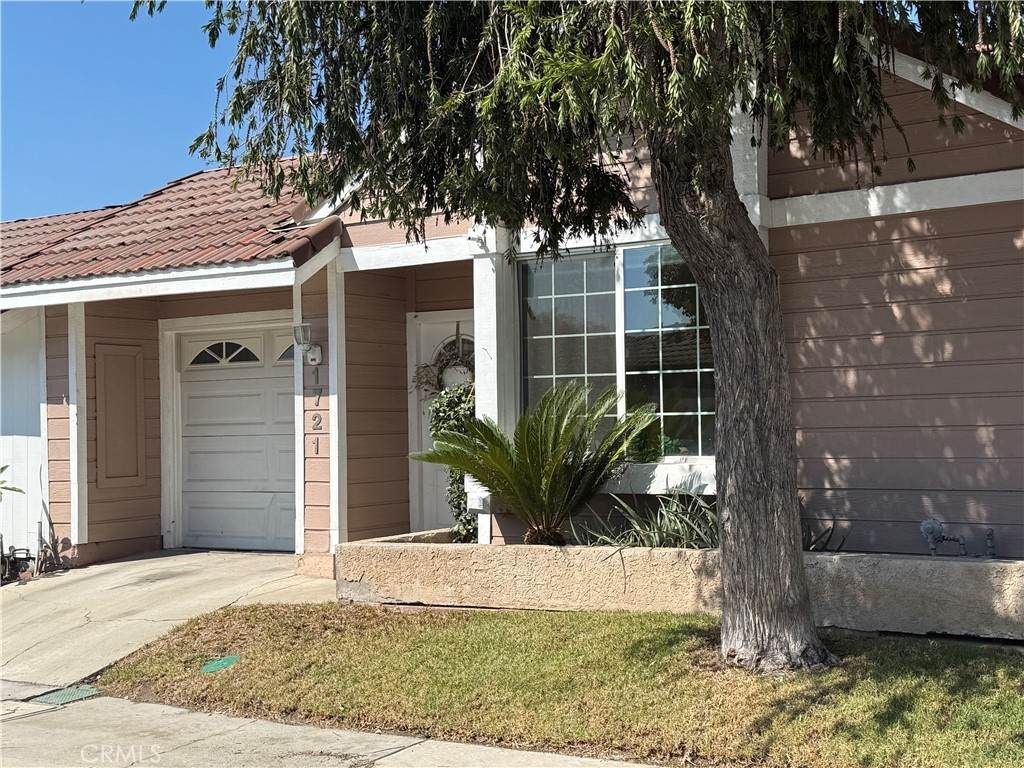 1721 Home Terrace - Photo 1