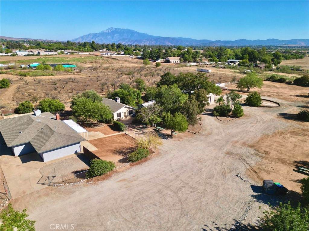 38011 Vineland Street - Photo 1