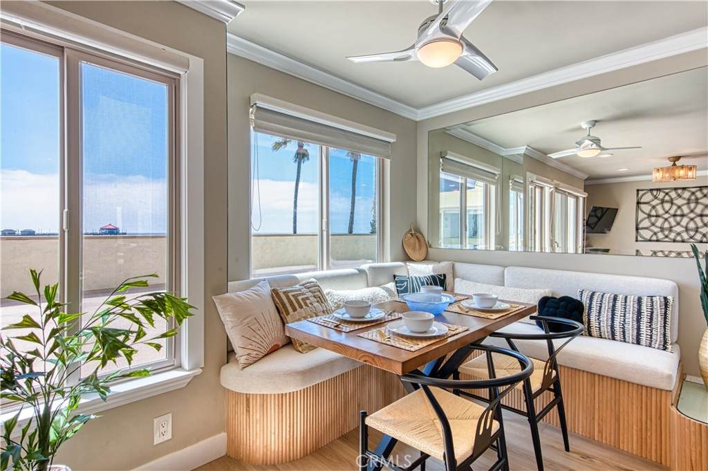 711 Pacific Coast Hwy - Photo 1