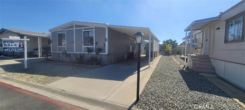 200 San Bernardino Avenue - Photo 1