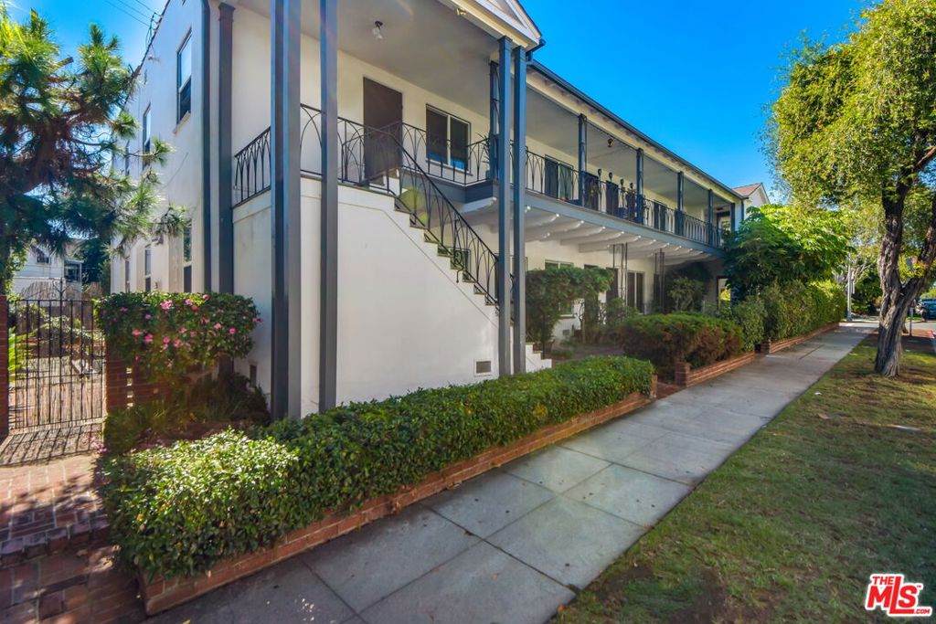 186 Clark Drive - Photo 1