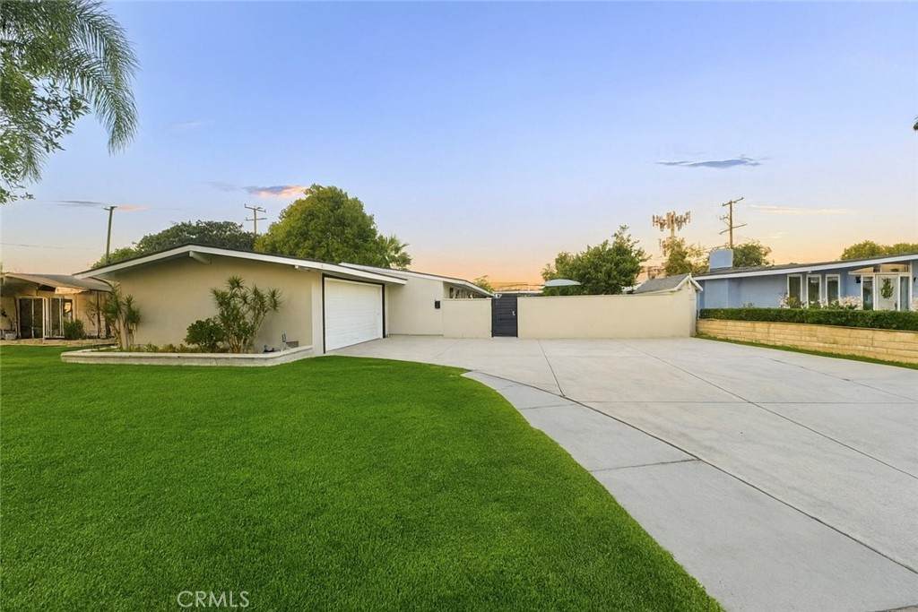 9881 Aldgate Ave - Photo 1