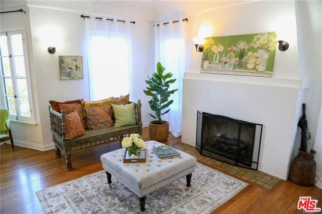 601 Sweetzer Avenue - Photo 1
