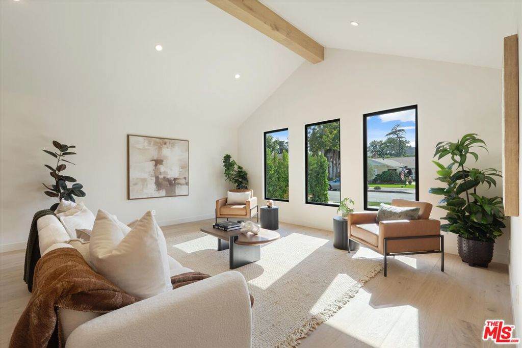 13949 Cumpston Street - Photo 1