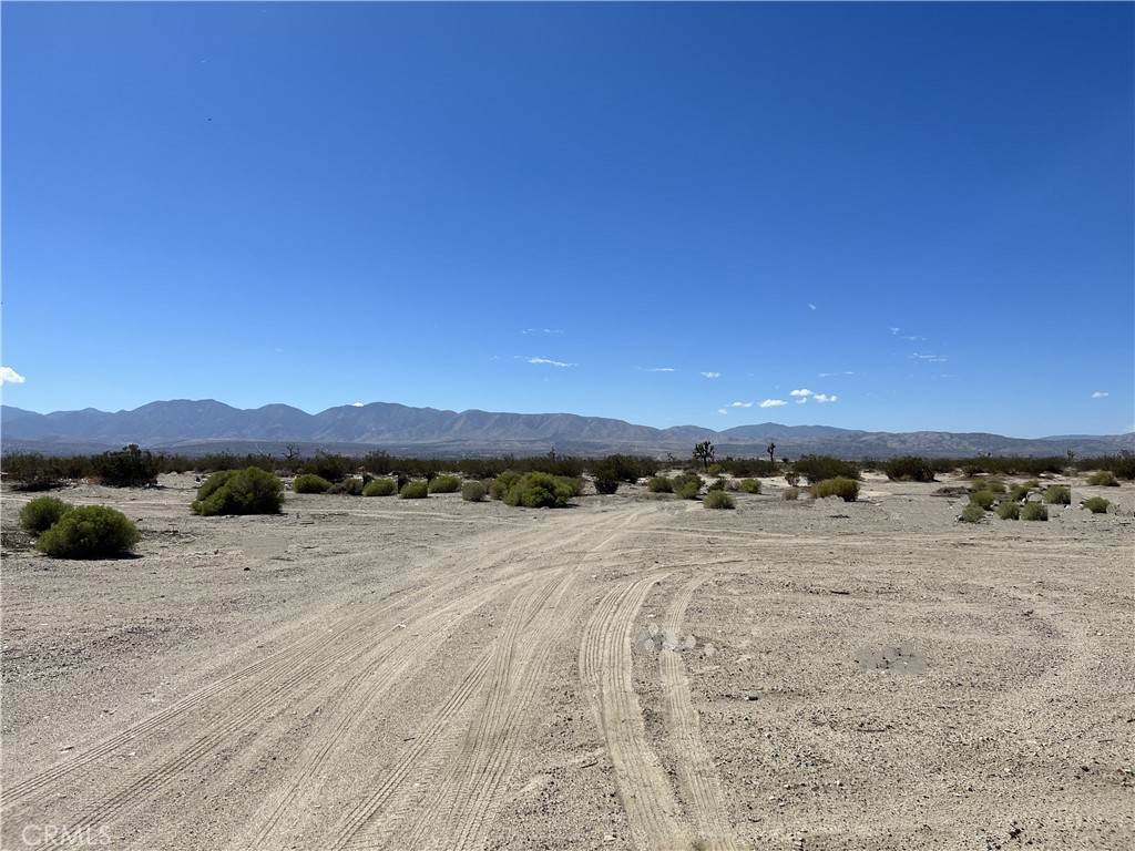 147 E. Avenue R - Photo 1