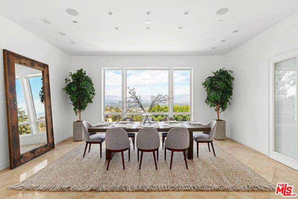 14435 Mulholland Drive - Photo 1