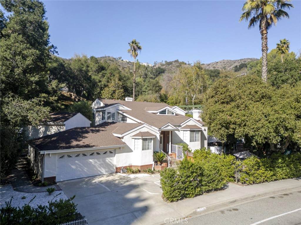 2255 Chevy Chase Drive - Photo 1