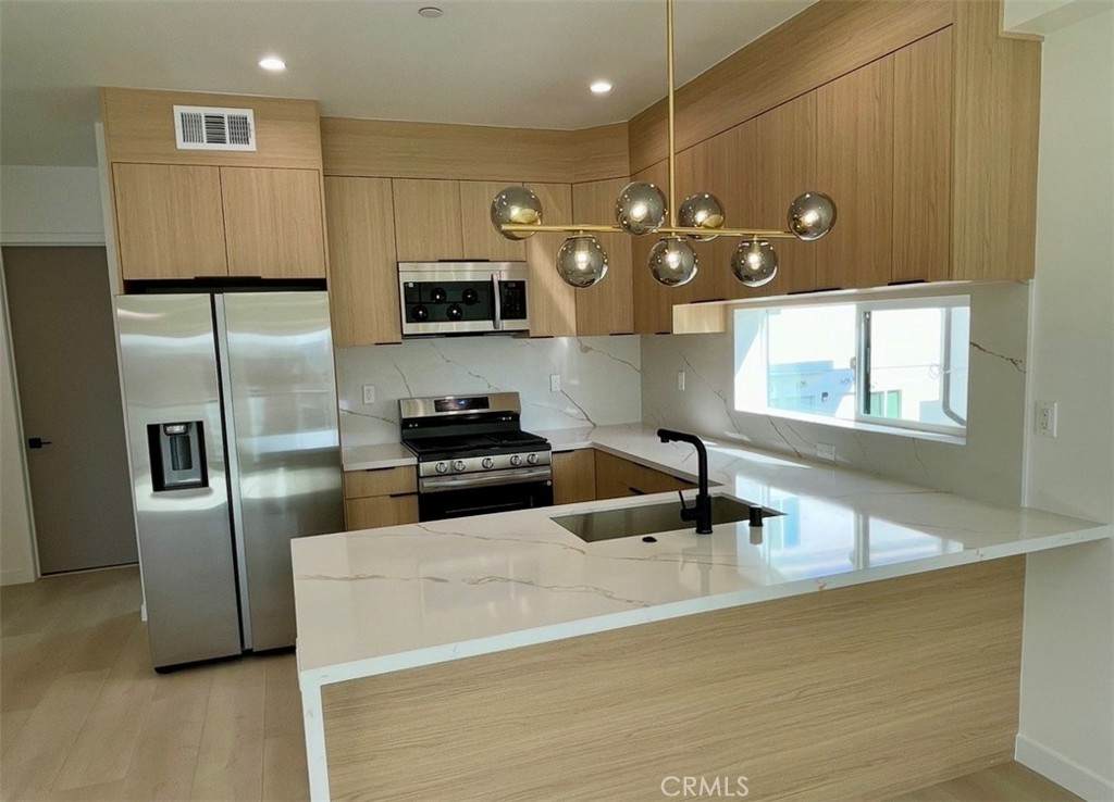 611 41st Place - Photo 1