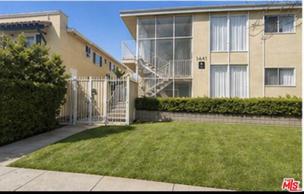 1441 Hayworth Avenue - Photo 1