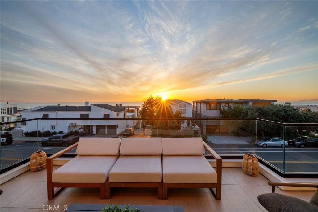 212 Manhattan Avenue - Photo 1