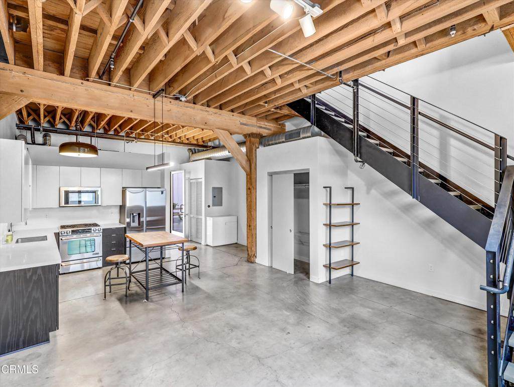 527 Molino Street - Photo 1
