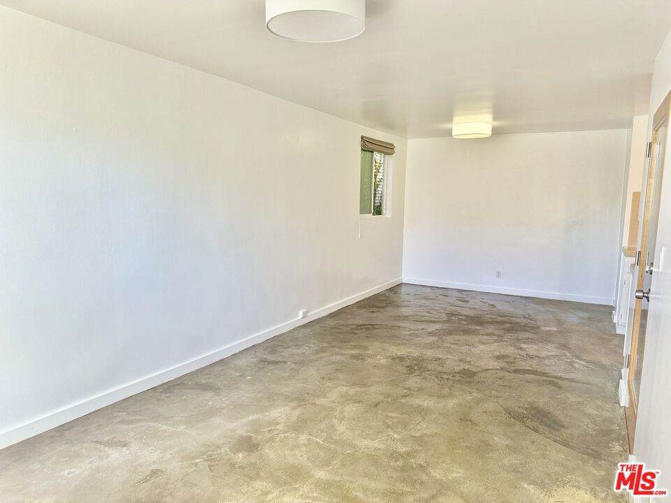 511 Rialto Avenue - Photo 1