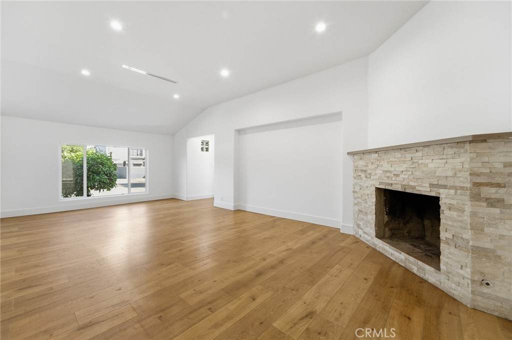 6015 Laurelgrove - Photo 1