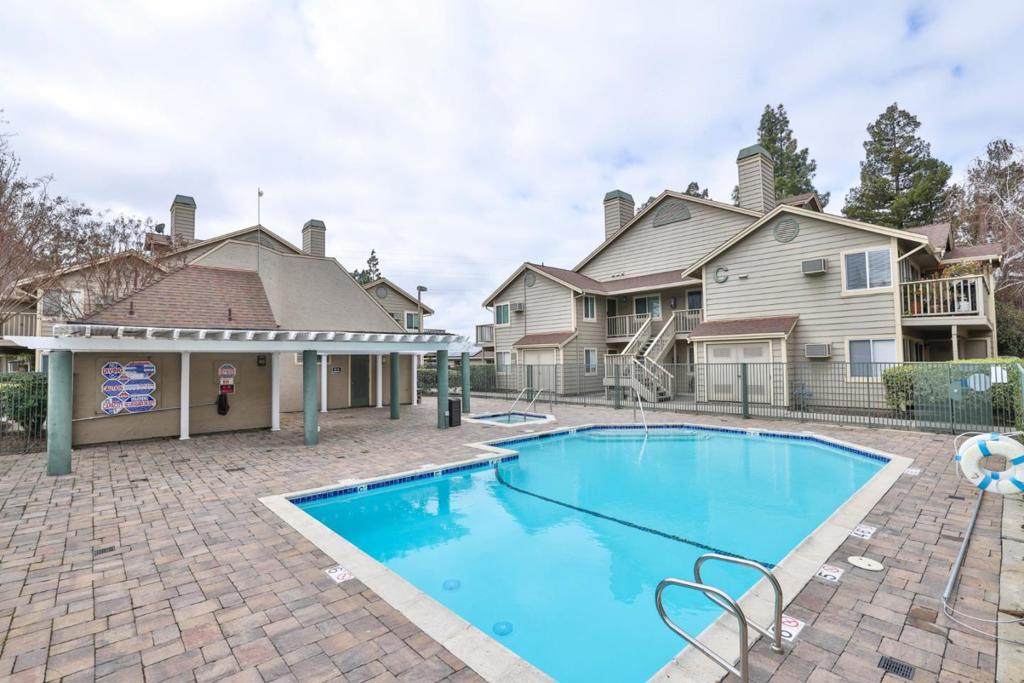 2501 Jubilee Lane - Photo 1