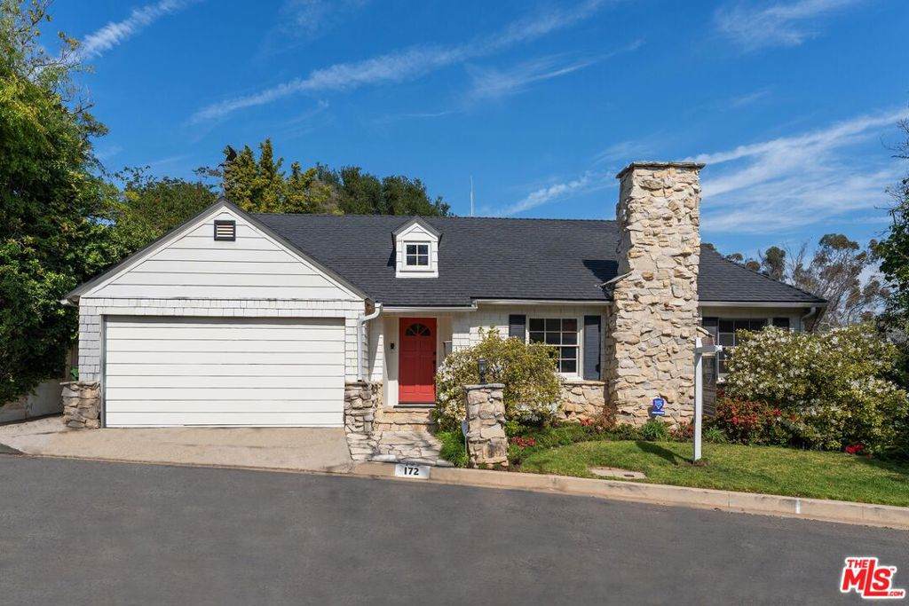 172 Woodburn Drive - Photo 1