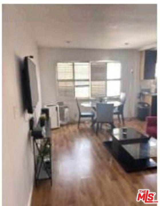 137 Rexford - Photo 1