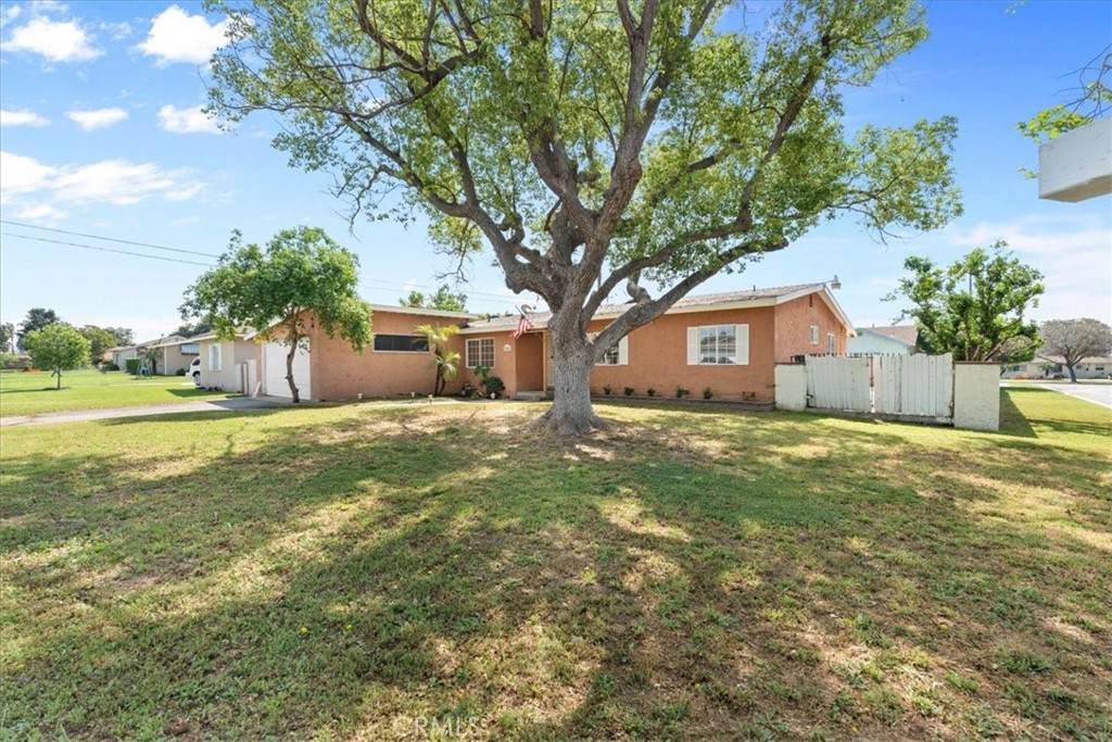 554 Verness - Photo 1