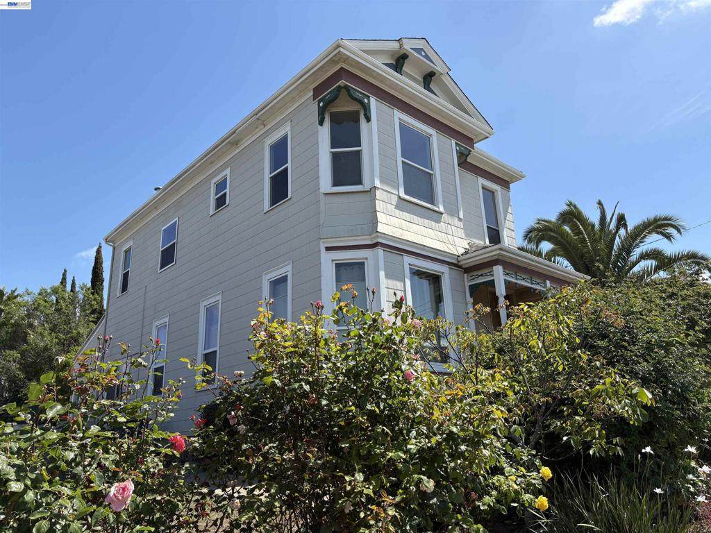 https://bt-photos.global.ssl.fastly.net/socal/orig_boomver_4_426304702-2.jpg