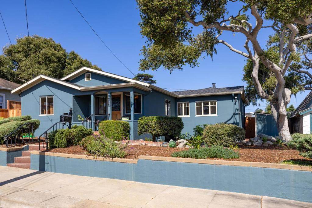 310 Cypress Avenue - Photo 1