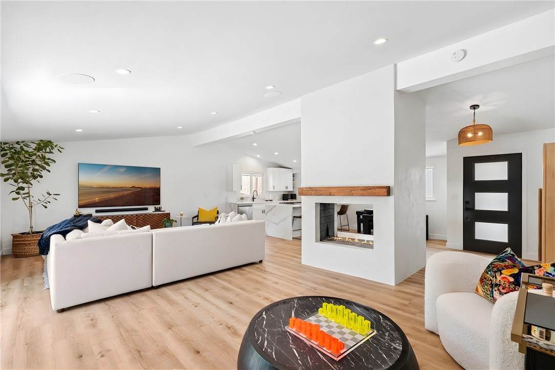 304 Hanover - Photo 1