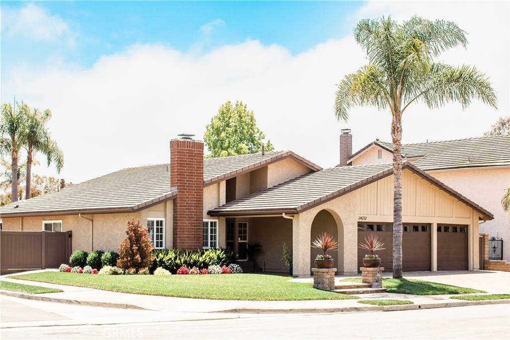 24232 Becard - Photo 1
