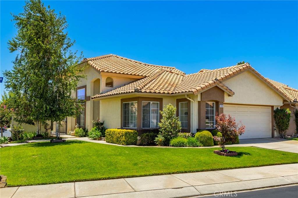 886 Oakland Hills - Photo 1
