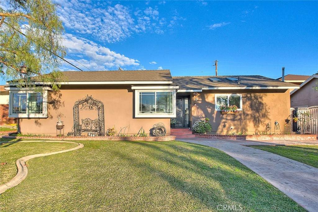1862 Bonnie Brae - Photo 1