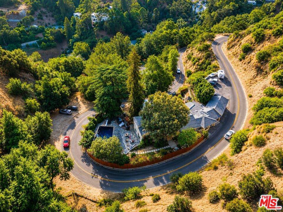 2451 Nichols Canyon Road - Photo 1