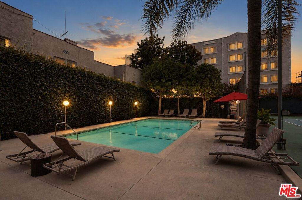 https://bt-photos.global.ssl.fastly.net/socal/orig_boomver_4_445896276-2.jpg